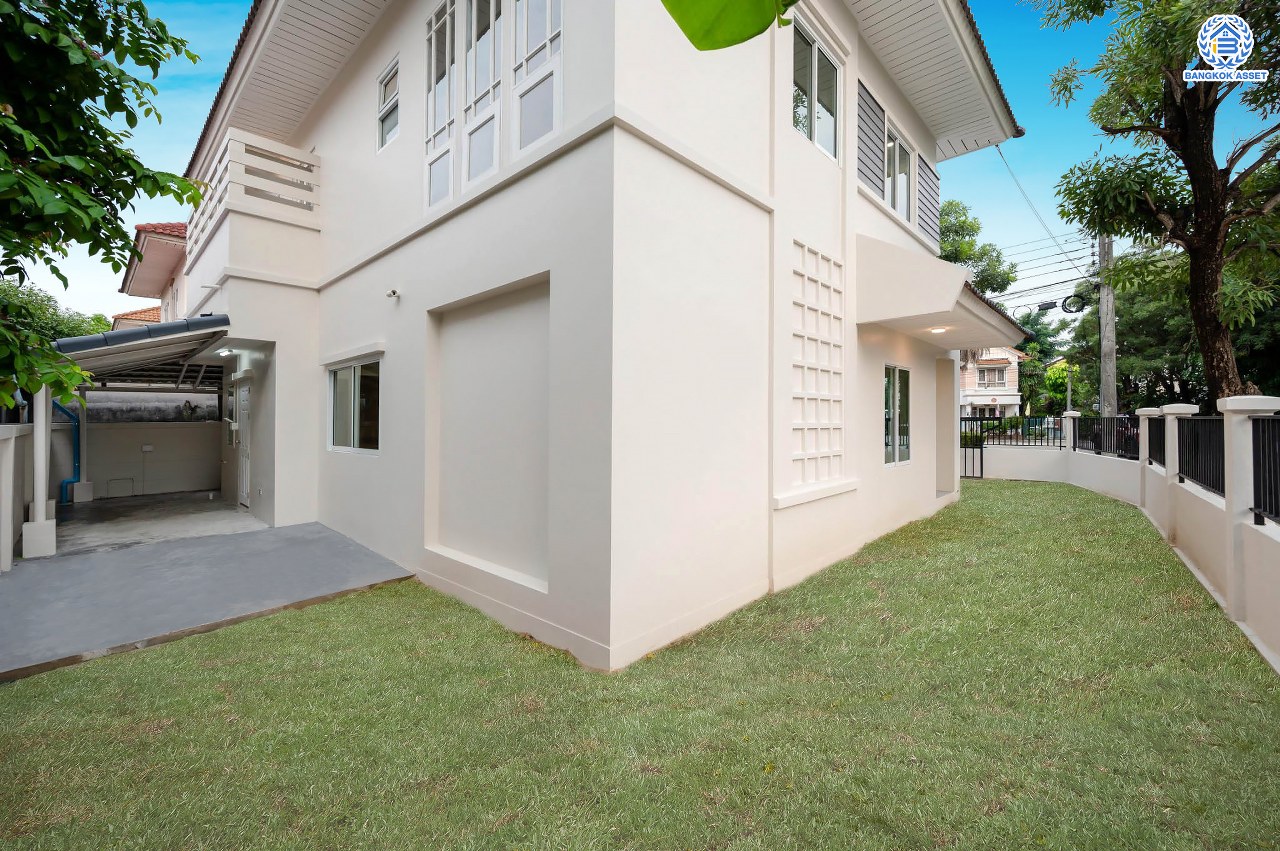 บ้านมือสองตกแต่งใหม่ โครงการ เพอร์เฟคเพลส รัตนาธิเบศร์-ไทรม้า รองรับความสุข บนเนื้อที่ 64.5 ตร.ว. พื้นที่ใช้สอย 190.43 ตร.ม. ฟังก์ชัน 3 ห้องนอน 3 ห้องน้ำ จอดรถได้ 2 คัน ทำเลเชื่อมต่อได้หลายเส้นทาง ติดถนนรัตนาธิเบศร์ และรถไฟฟ้าสายสีม่วง "สถานีบางรักน้อยท่าอิฐ"